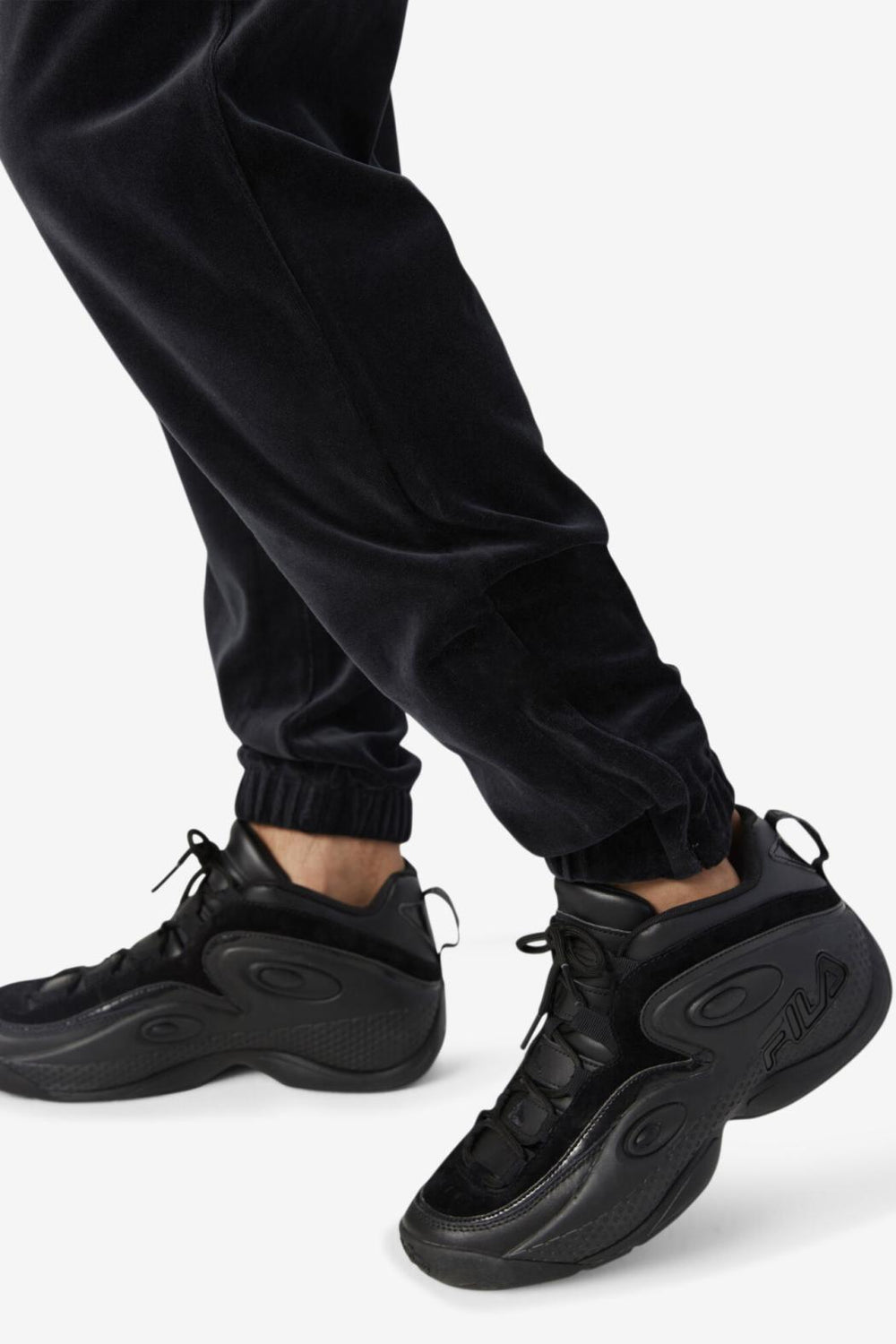 FILA Dortmund Velour Jogger | Men Pants &amp; Shorts