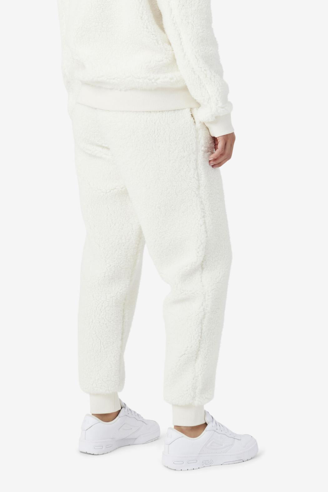 FILA Freyja Sherpa Jogger 172 EGRET / JACARANDA / DEEP LAKE | Women Shorts &amp; Pants