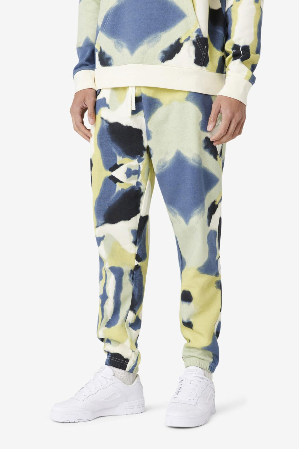 FILA Jabre Jogger 177 BABY'S BREATH BRUSHSTROKE PRINT | Women Shorts &amp; Pants