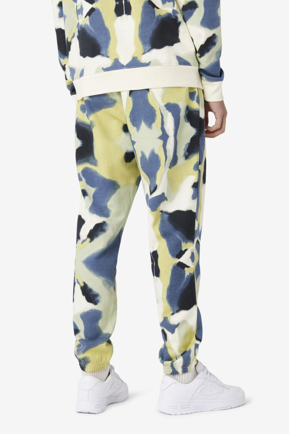 FILA Jabre Jogger 177 BABY'S BREATH BRUSHSTROKE PRINT | Women Shorts &amp; Pants