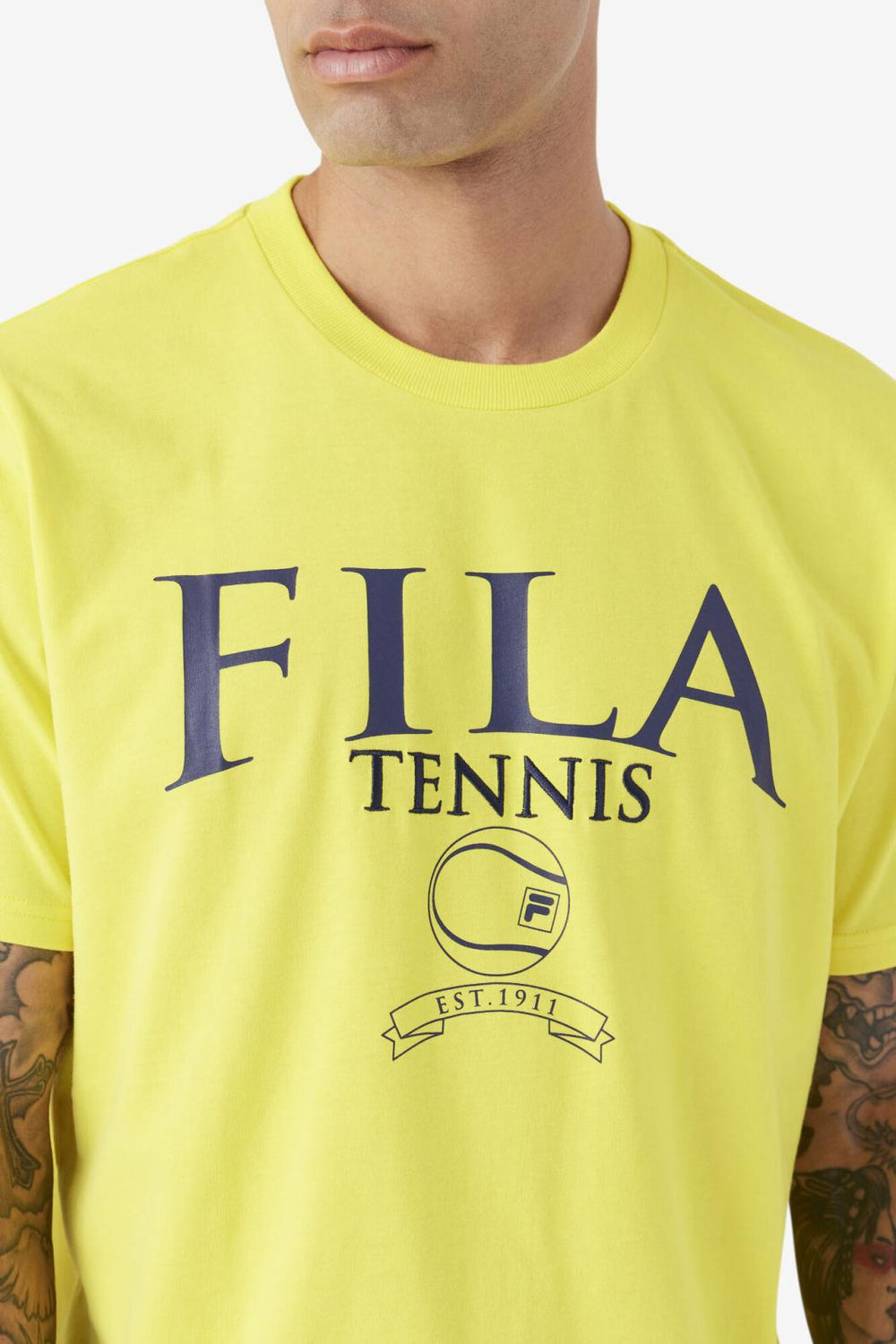 FILA Saran Tee 732 BLAZING YELLOW / FILA NAVY | Men Tops