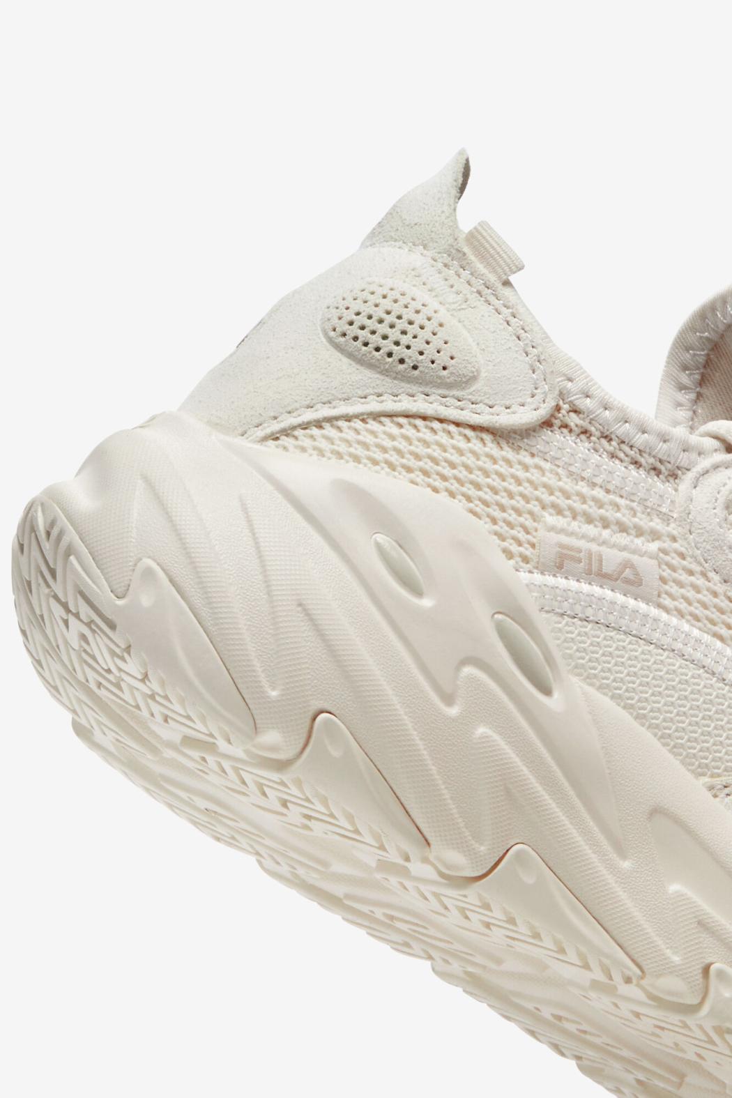 FILA Women's Ray Tracer Evo 2 100 GARDENIA / TURTLEDOVE / GARDENIA | Women Sneakers